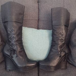 Vince Camuto Pinna tl Black Leather Boots side zip, faux lace up